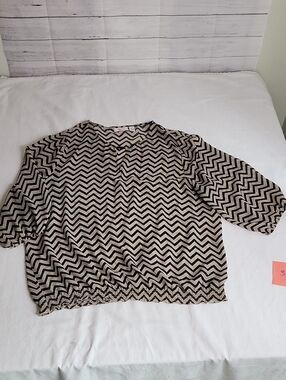 Chico's Black and Beige Zigzag Blouse